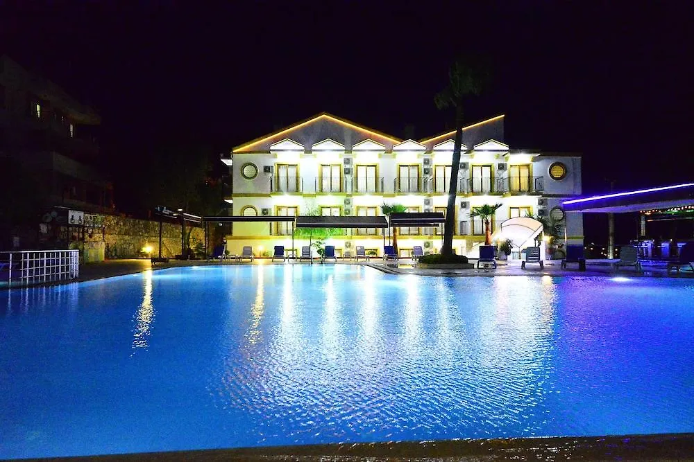 Poseidon Club Hotel Ölüdeniz 2*,